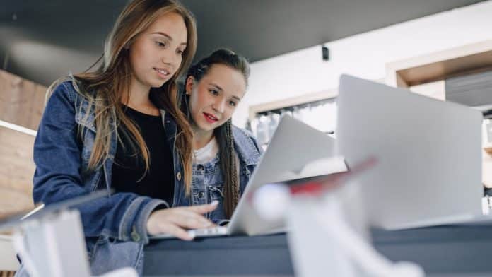 Préparer une école de commerce post bac : méthode et conseils