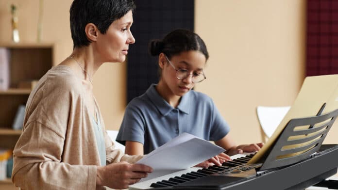 Les avantages d'Allegro Musique pour apprendre le piano chez soi avec un professeur particulier